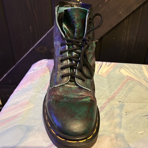 Dr. Martens 1460 Oil Slick Iridescent Boots – UK 5 / W8 - Picture 3 of 12
